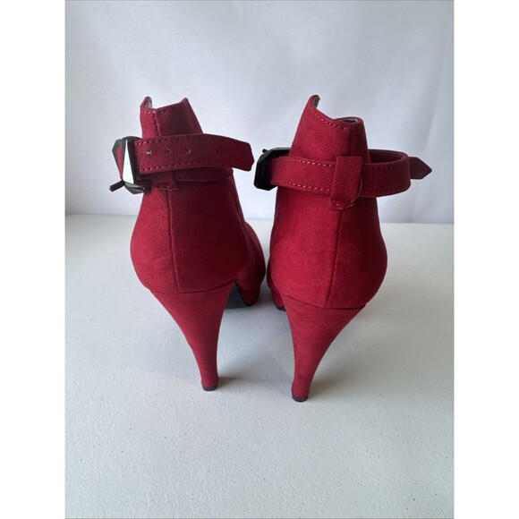 DIBA Women’s Red Suede Ankle Booties Size 8M - Picture 10 of 13